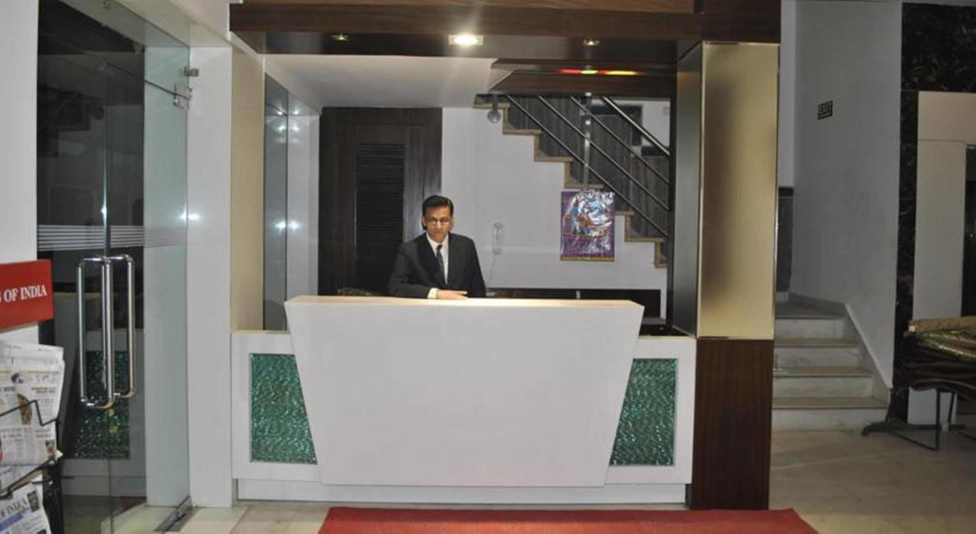 Hotel Baba Inn-By Rcg Hotels Nova Deli Exterior foto