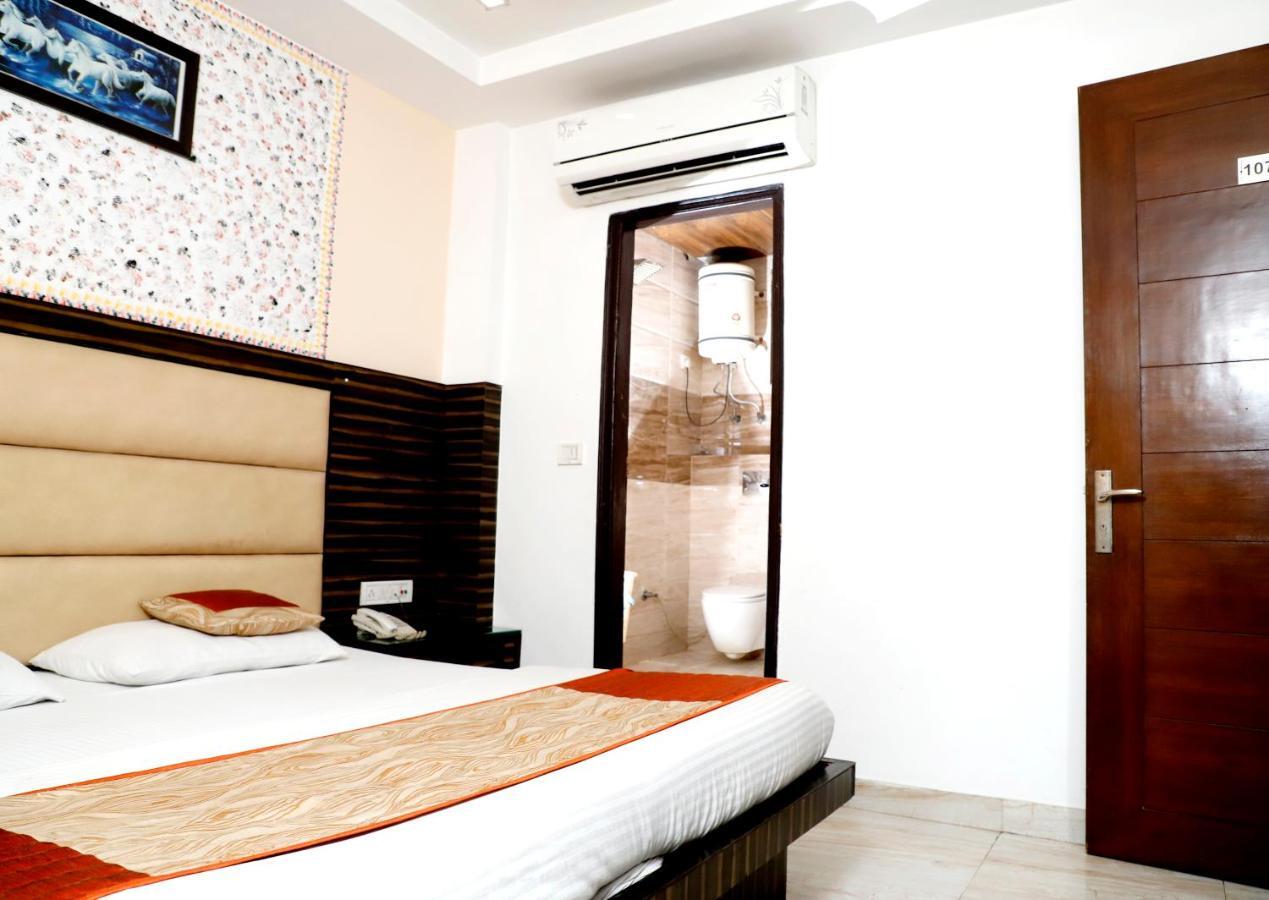 Hotel Baba Inn-By Rcg Hotels Nova Deli Exterior foto
